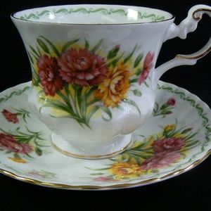 Royal Dover Flowers Fine Bone China Carnations Flowers Tea Cup & Saucer set